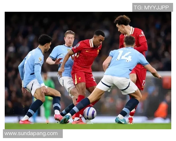 英超激战曼联大胜那不勒斯点球大战引发全场狂欢