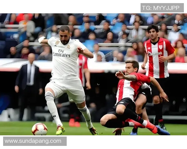 西甲焦点战平局解析尤文图斯与皇马的乌龙球瞬间引发战术思考