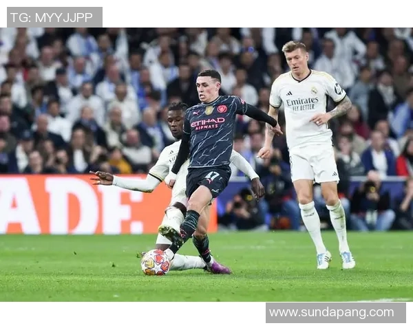 英超焦点战曼城与皇马战平帽子戏法引发全场热潮战术解析